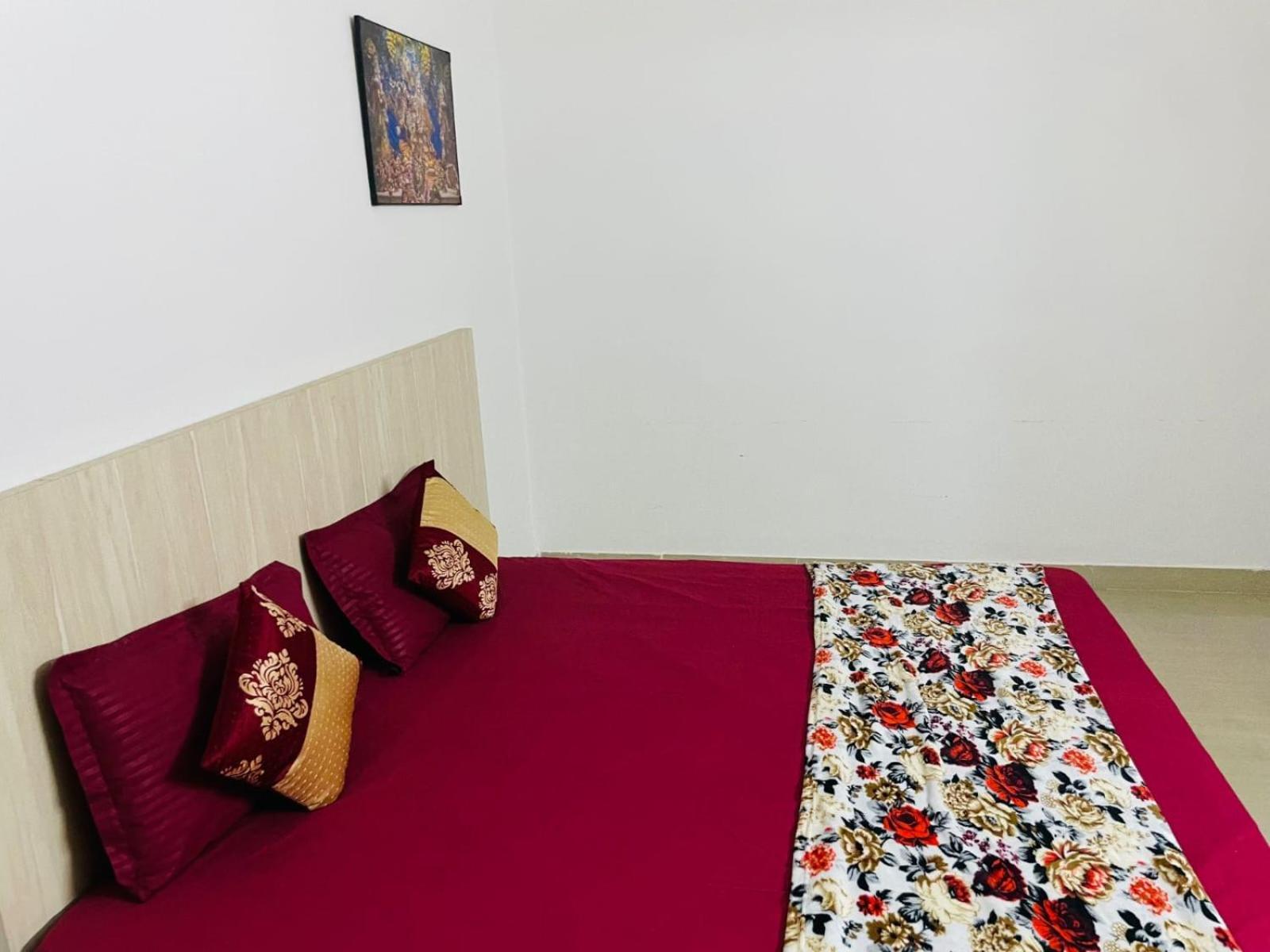 Visitorstayinn Apartment Vrindavan